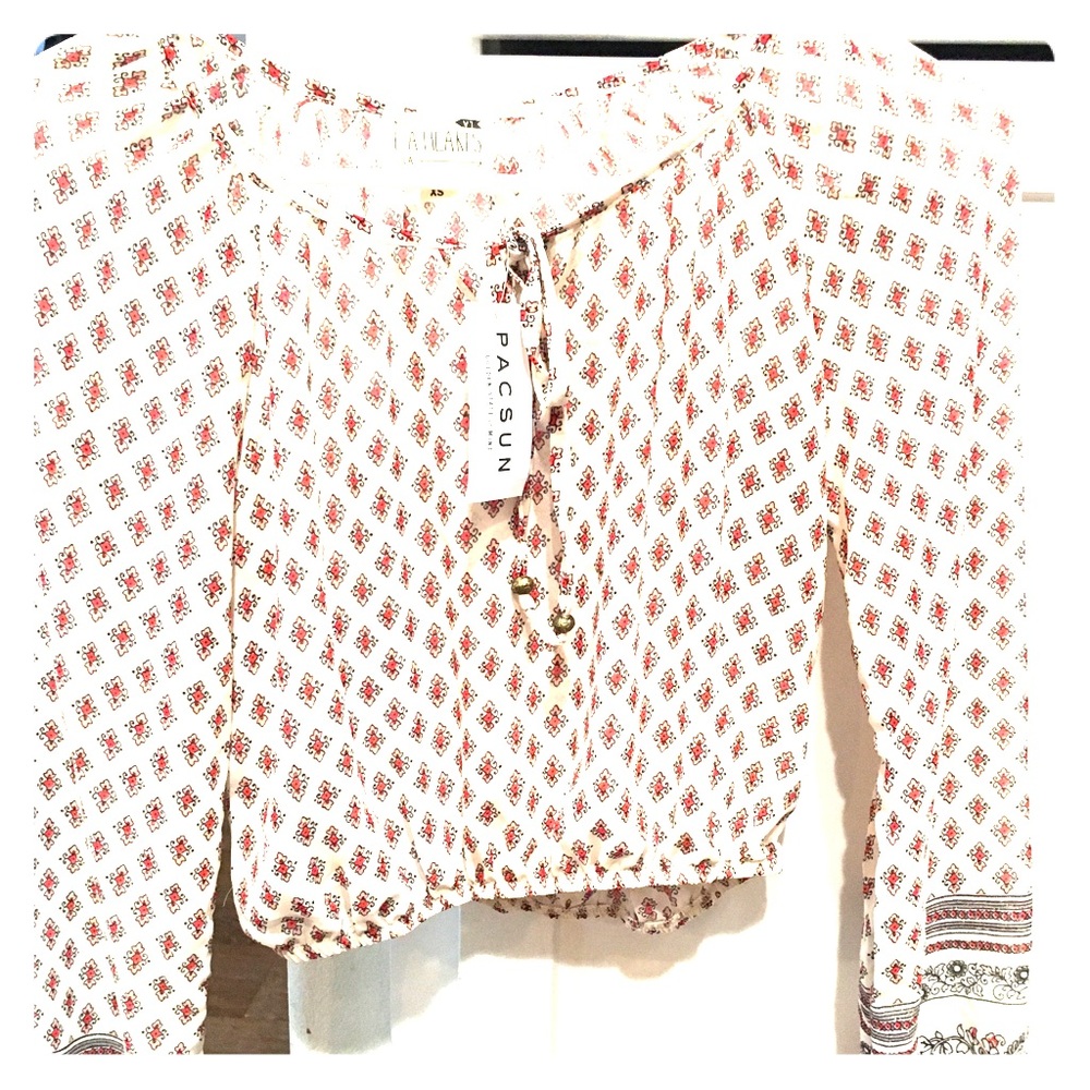 PacSun Festival crop, Never worn- has tags!